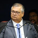 Dino dá 10 dias para governo mostrar plano de combate a incêndios