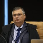 Dino pede que Câmara explique viagem de Mário Frias ao exterior