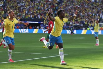 Árbitro de Brasil x Haiti apitou clássico que opôs Vini e Raphinha