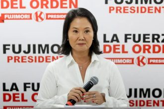 Fujimori se aproxima da presidência do Peru e Sánchez convoca protesto