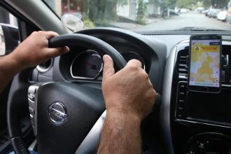 Motoristas de app têm maior risco de endividamento, alerta TST