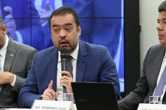 TSE mantém condenação de Claudio Castro à inelegibilidade