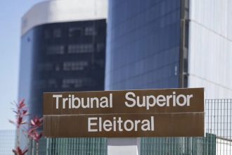 TSE mantém decisão que cassou mandato de ex-governador de Roraima