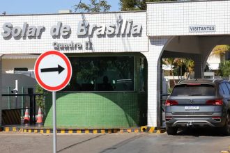 Bolsonaro recorre para anular proibição de visita na prisão domiciliar