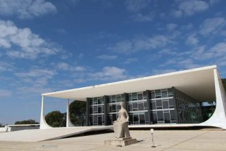 Defesa reforça pedido de manutenção da prisão domiciliar de Bolsonaro