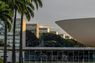Dino propõe ampliar responsabilização de parlamentares por emendas