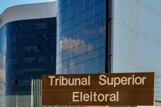 Eleições: TSE assina acordo com big techs para combater desinformação