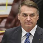 Exército entrega armas de Bolsonaro à PF e informa falta de duas