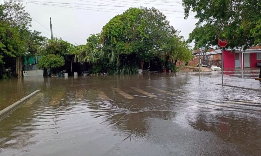Inmet emite aviso vermelho de perigo para tempestades no Sul do país
