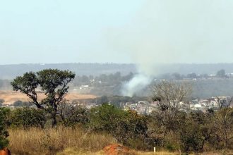 Plataforma mapeia como crise climática impede direito das crianças