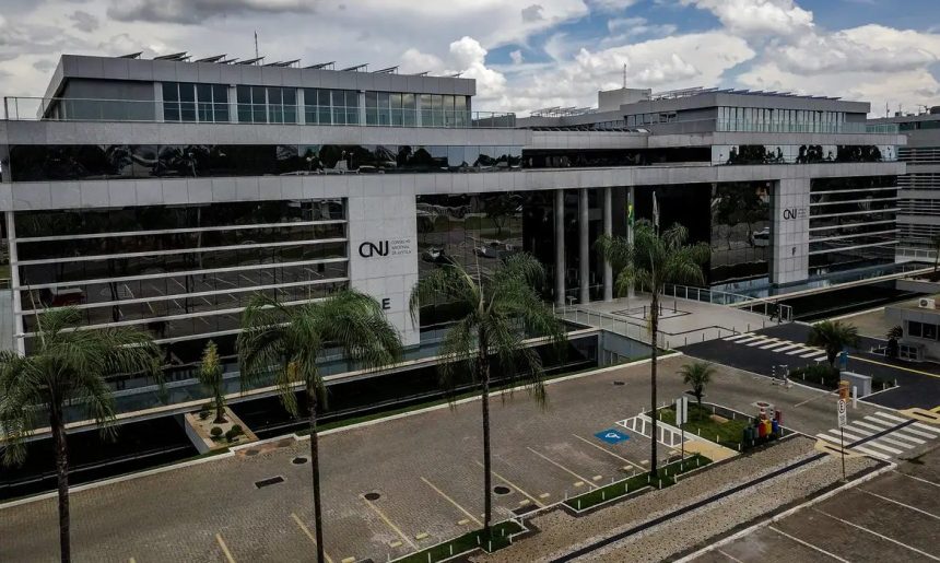 CNJ acaba com aposentadoria compulsória como punição máxima para juiz