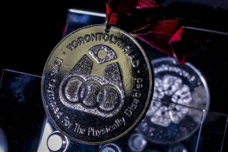 Familiares celebram legado de primeira medalha paralímpica do Brasil