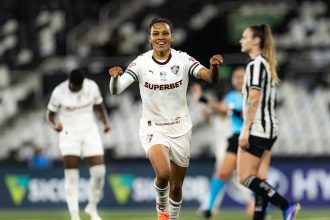 Fluminense domina, vence e complica Botafogo no Brasileirão Feminino