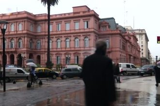 Mobilizações levam Milei a recuar sobre venda de terras a estrangeiros