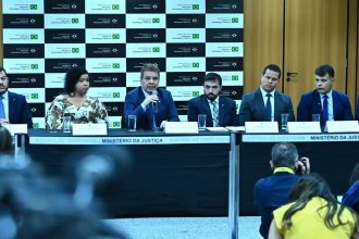 Operação Lívia combate rede que induzia jovens a suicídio na internet