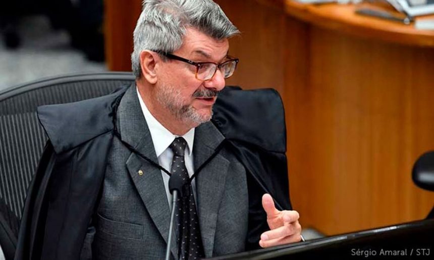 AGU pede ao STF perda do cargo de ministro acusado de assédio
