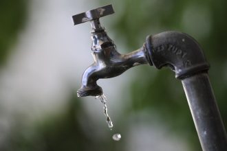 Altas temperaturas elevam consumo de água em Belo Horizonte
