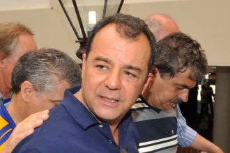 Cabral é condenado por esquema de regalias durante prisão no Rio