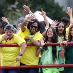 Desfile de 7 de Setembro homenageia pioneiras do futebol feminino