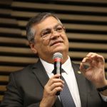 Dino cita Master e determina revisão de regras da CVM
