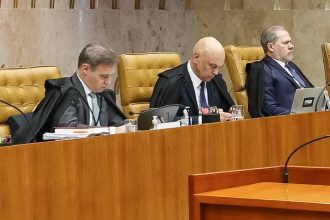Mendonça acusa Moraes de direcionar investigação no STF