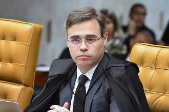 Mendonça cita risco às investigações com dados de celular de Vorcaro