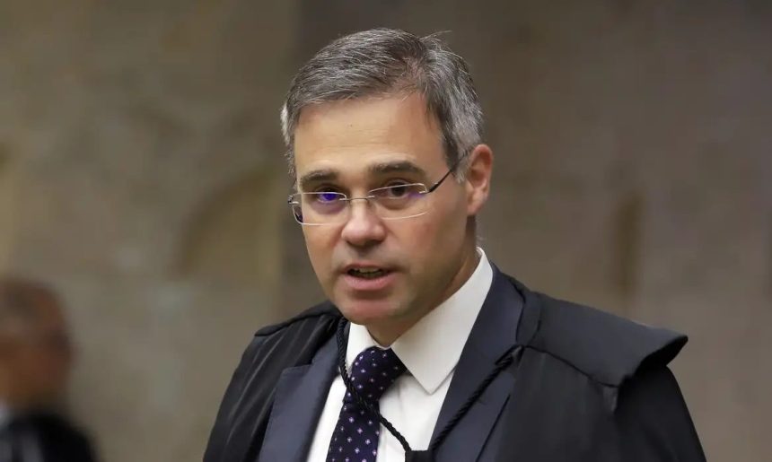 Mendonça homologa delação sobre financiamento do filme sobre Bolsonaro