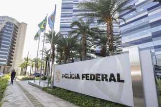 PF envia a Gilmar e Zanin íntegra de material do celular de Vorcaro