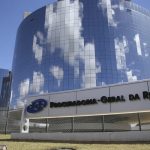 PGR deve se manifestar sobre supostas conversas entre Vorcaro e Moraes