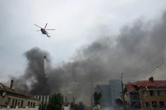 Rússia ataca Kiev após breve pausa para visita de enviados dos EUA