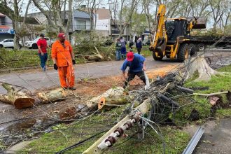 Tempestade no Rio Grande do Sul deixa pelo menos quatro vítimas