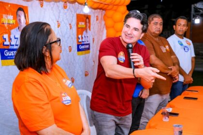 Gustinho Ribeiro reúne multidão em Boquim