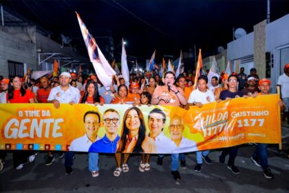 Em Lagarto, multidão acompanha caminhada de Gustinho Ribeiro