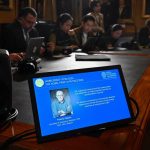 Belga que descobriu menor partícula do universo recebe Nobel de Física