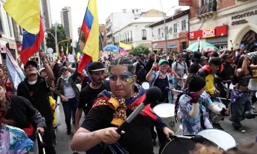 Colômbia vive protestos contra o governo de La Espriella
