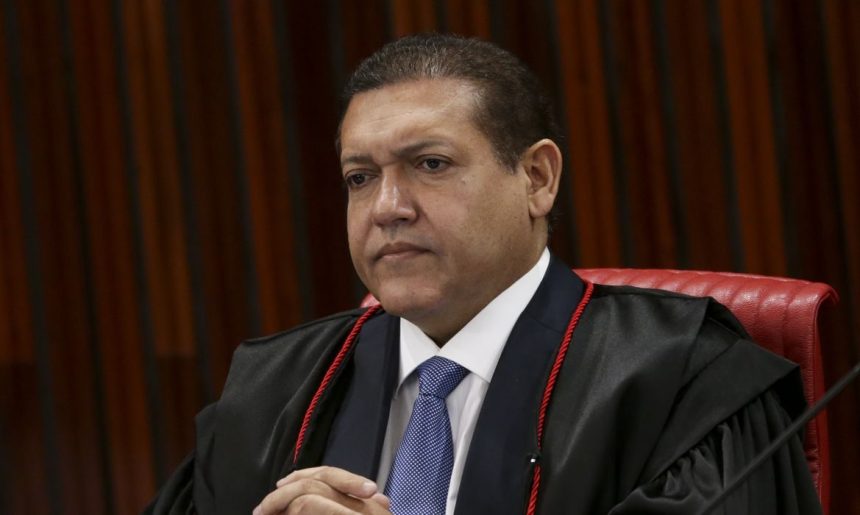 Decisão de Nunes Marques recoloca Deltan na disputa pelo Senado no PR