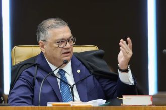Dino expõe relatório com ameaça de assassinato contra ministros do STF