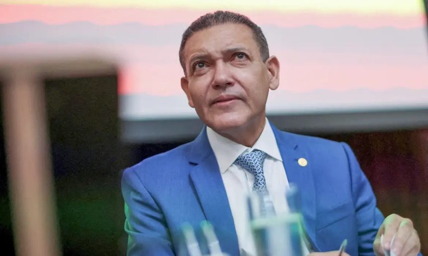 Eleição segue normal e sem sinal de interferência externa, diz Marques