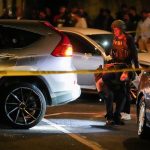 Homem é baleado em Nova York dentro de carro por agentes do ICE
