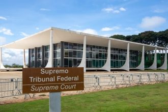 Homem é preso ao tentar invadir a sede do STF em Brasília