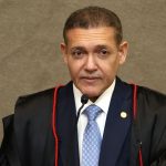 Kassio atende Flávio e suspende circulação de jornal de sindicato