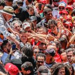 Lula afirma que PT entrará na Justiça contra suspensão de canal