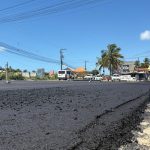 Obra na Rodovia dos Náufragos avança e recebe primeira camada asfáltica